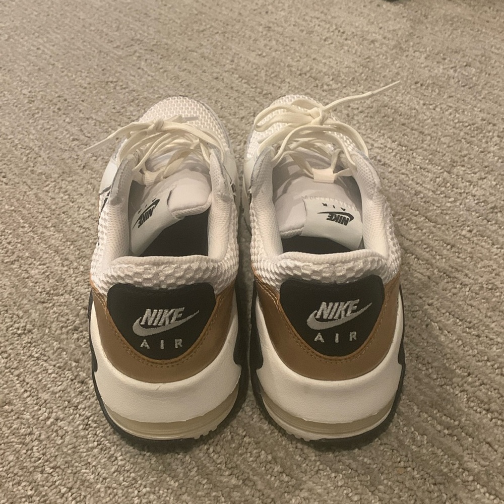 New Nikes worn 2x